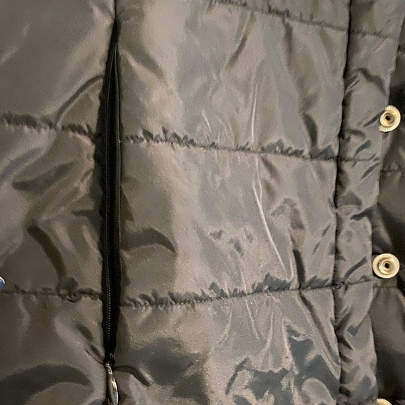 Moda international black puffer jacketed. Size M EUC - Picture 2 of 3